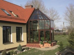 Пристроенный зимний сад в виде эркера